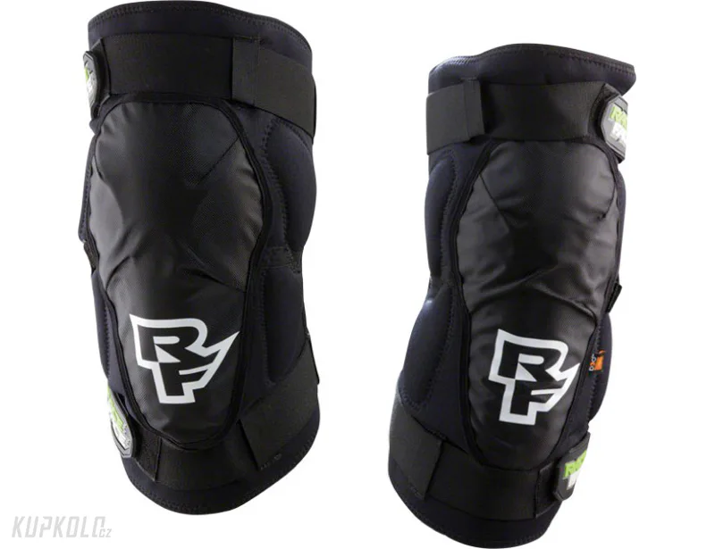 RACE&#x20;FACE&#x20;chr&#x00E1;ni&#x010D;e&#x20;na&#x20;kolena&#x20;AMBUSH&#x20;D3O&#x20;stealth