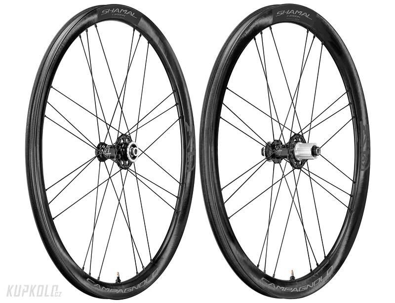 Zapleten&#x00E1;&#x20;silni&#x010D;n&#x00ED;&#x20;kola&#x20;Campagnolo&#x20;SHAMAL&#x20;Carbon&#x20;C21&#x20;DB,&#x20;2-WayF&#x20;Fit