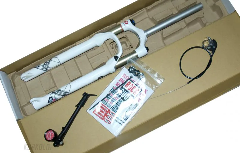 Rock&#x20;Shox&#x20;Reba&#x20;RLT&#x20;Dual&#x20;Air&#x20;29er&#x20;-&#x20;Pushloc&#x20;-&#x20;b&#x00ED;l&#x00E1;