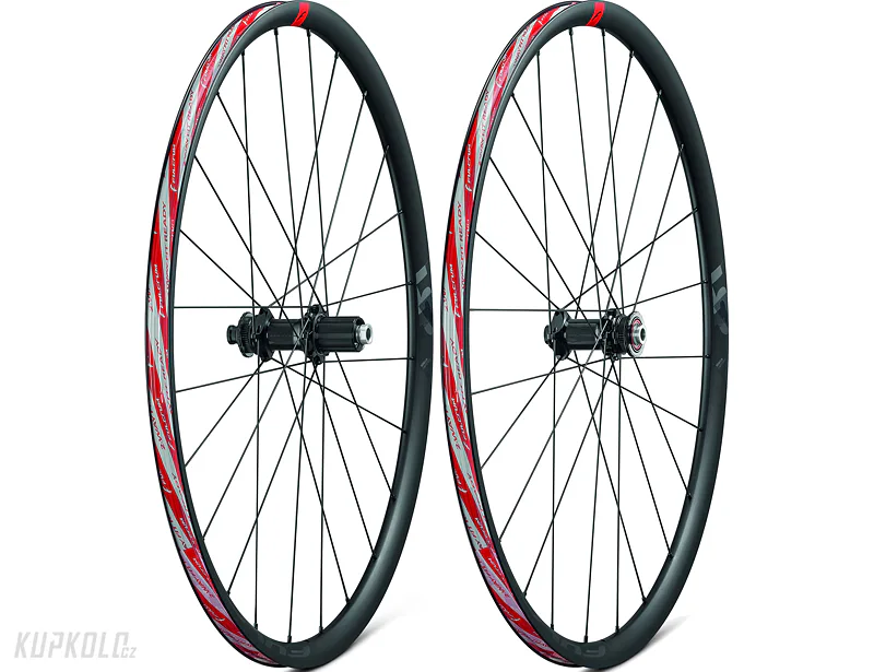 Silni&#x010D;n&#x00ED;&#x20;zapleten&#x00E1;&#x20;kola&#x20;Fulcrum&#x20;Road&#x20;Racing&#x20;5DB&#x20;2-Way&#x20;Fit&#x20;ready